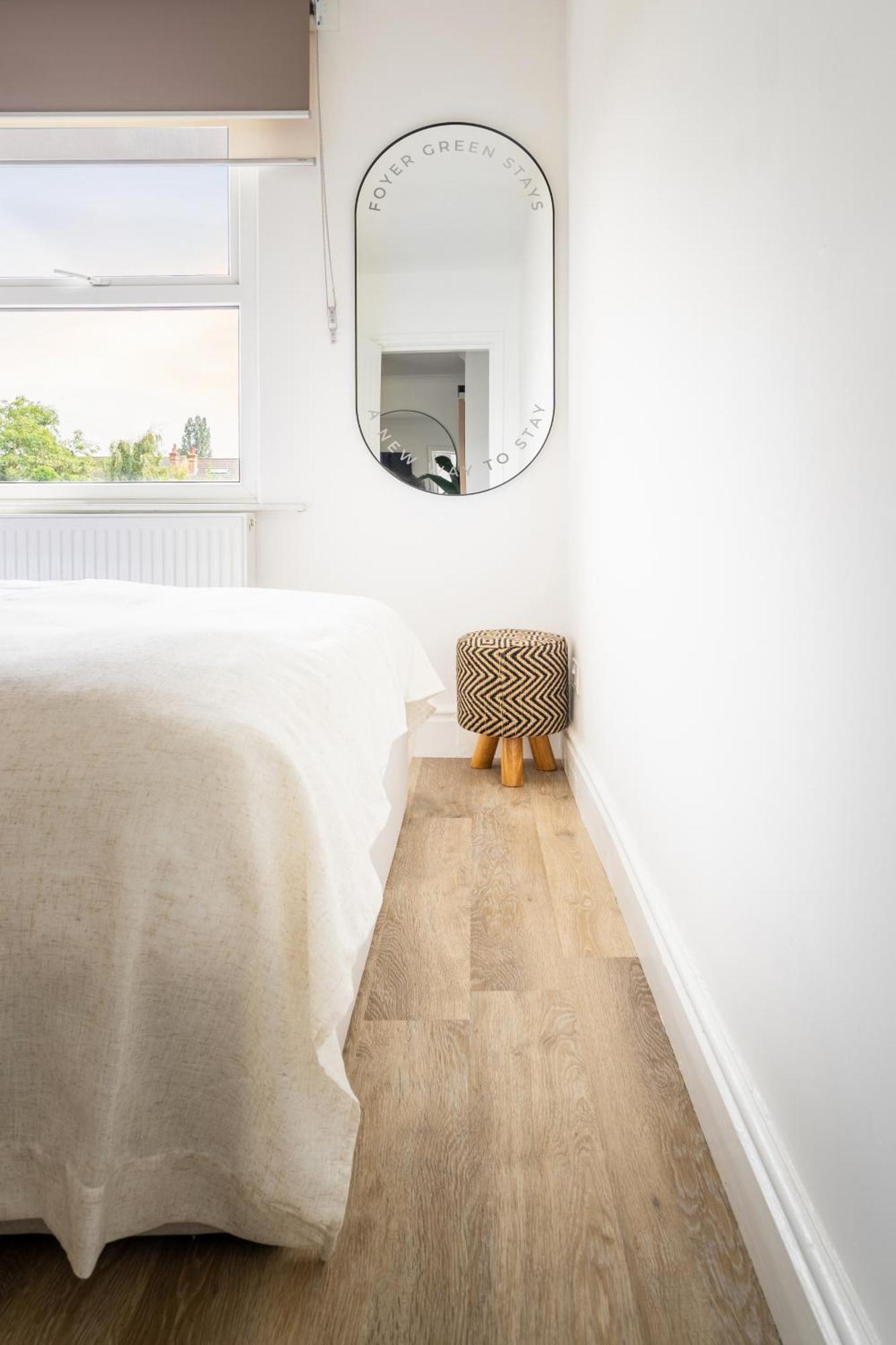 Newly Designed, 2Br Apt, 5Min From Northwood London Tube Station, Nato Hq, Ideal For Wembley, Warner Studio, Contractors Kültér fotó